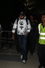 Abhishek Bachchan snapped at airport on 24th Feb 2016
